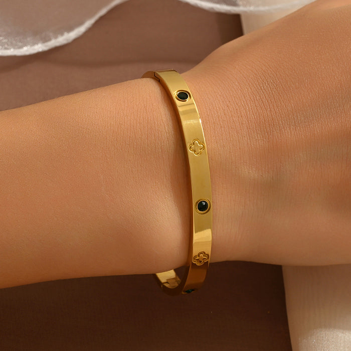 Wholesale Trendy Titanium Steel Bracelet With Zircon Studs Four Leaf Clover Starry Design