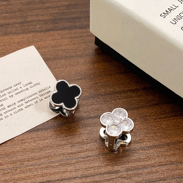 Wholesale Black Lucky Flower Small and Exquisite Stud Earrings