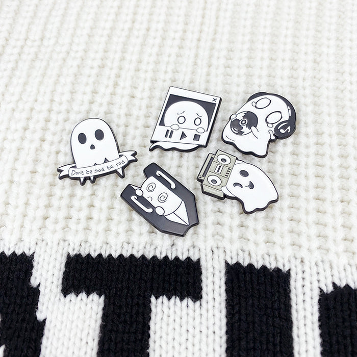 Wholesale Cartoon Ghost Series Painted Alloy Brooch Speaker Headphones Luggage Badge Cute Sweet Cool Style MOQ≥2