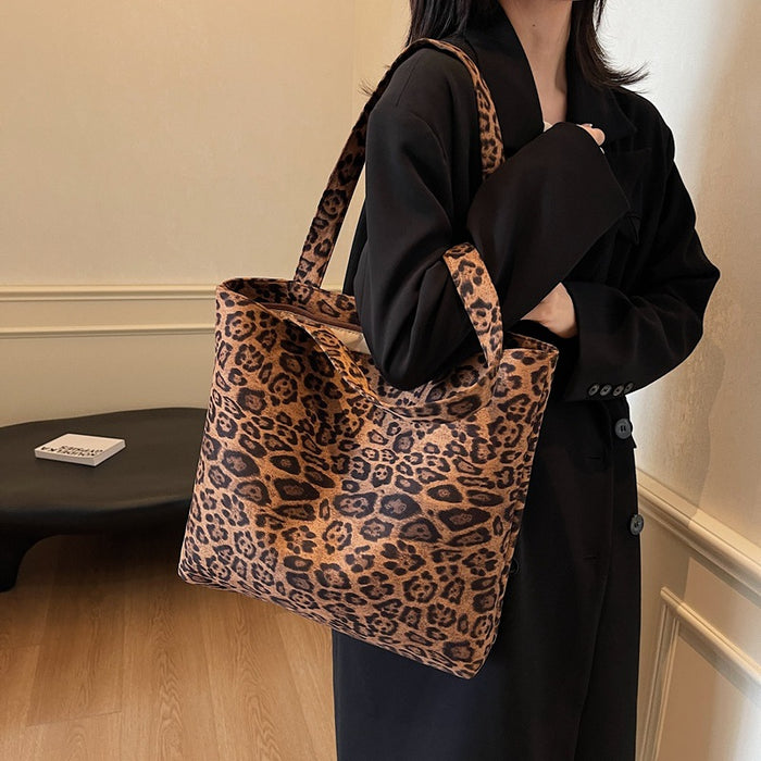 Wholesale Leopard print bag, large capacity versatile single shoulder commuting tote bag