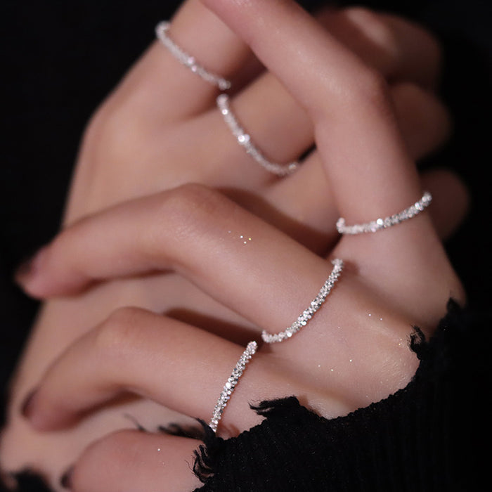 Wholesale The silver ring has a simple and compact temperament