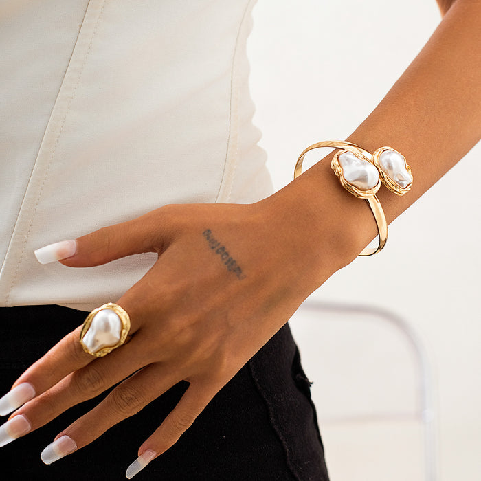 Wholesale Jewelry French Baroque Special-shaped Pearl Necklace Alloy Clavicle Chain suit