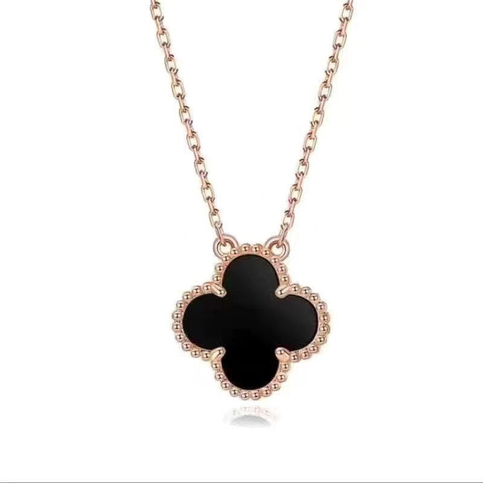 Wholesale Clover necklace, women's collarbone chain, lucky pendant