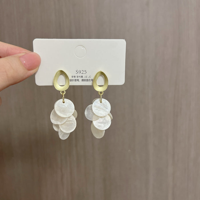 Wholesale Round Shell Tassel Earrings