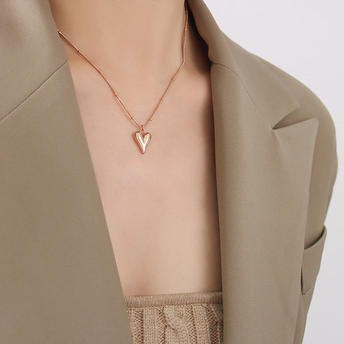 Wholesale Titanium Steel 18K Gold Plated Heart Necklace Fashionable Simple Design