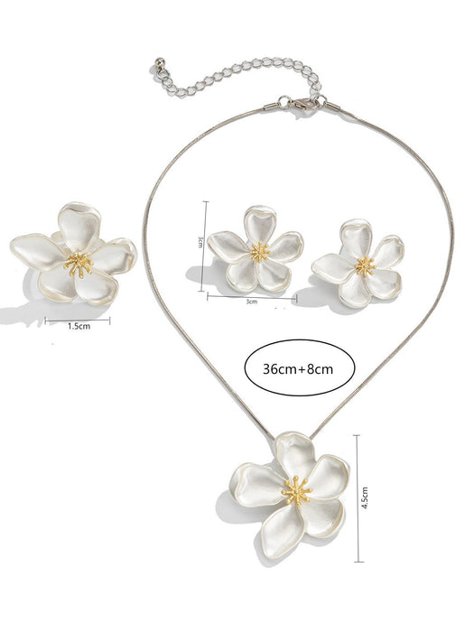 Wholesale Lucky Clover Flower Design 5-Piece Jewelry Set Alloy Electroplated Fashion Accessory
