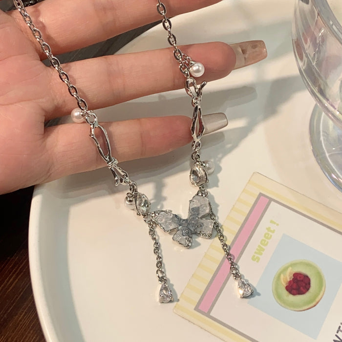 Wholesale Butterfly tassel necklace, light luxury, high-end temperament, fashionable necklace, versatile collarbone necklace, necklace accessory