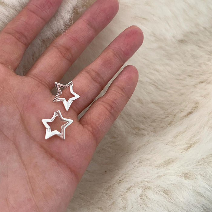 Wholesale Five pointed star earrings, light luxury temperament, commuting earrings, fashionable and versatile, niche earrings