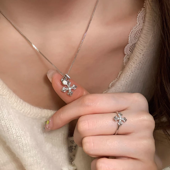 Wholesale Pendant necklace, niche, high-end, light luxury, versatile collarbone chain
