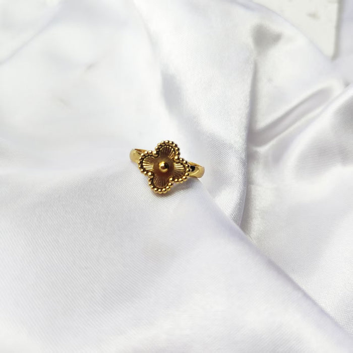 Wholesale Premium titanium steel ring, niche high-end versatile four leaf clover ring style customization, no fading