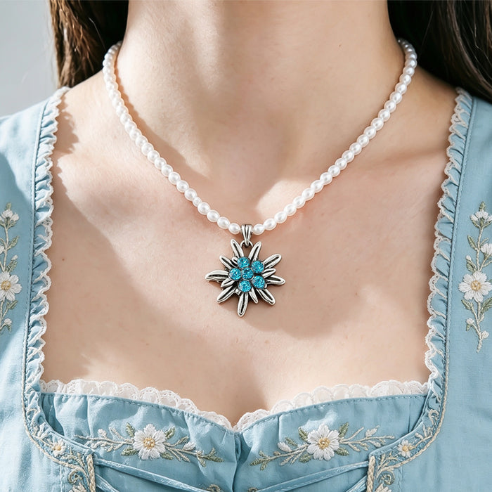 Wholesale Vintage Edelweiss Pendant Necklace Faux Pearl Rhinestone Oktoberfest Themed Women S Collarbone Chain Fashion Jewelry