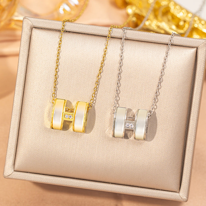Wholesale Titanium steel letter H  letter necklace for women choker necklace