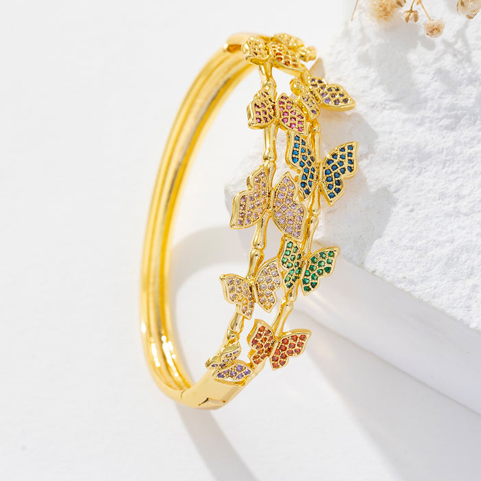 Wholesale retro snake-shaped bracelet women's gold-plated Clover bracelet inlaid craft nail zircon bracelet