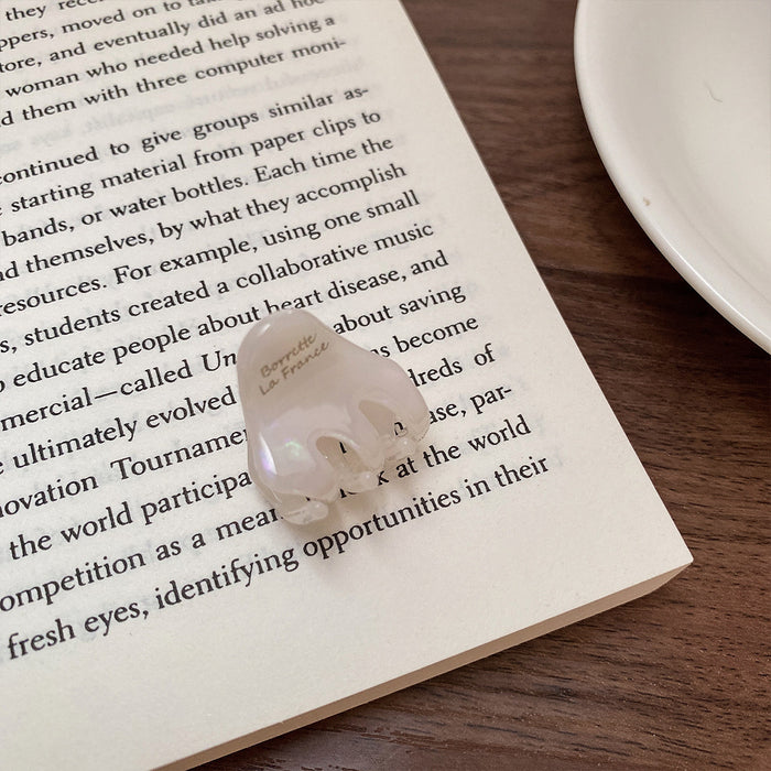 Wholesale Cute small bone clip, small size, side grip clip, retro temperament, hair accessory with a broken eight character clip