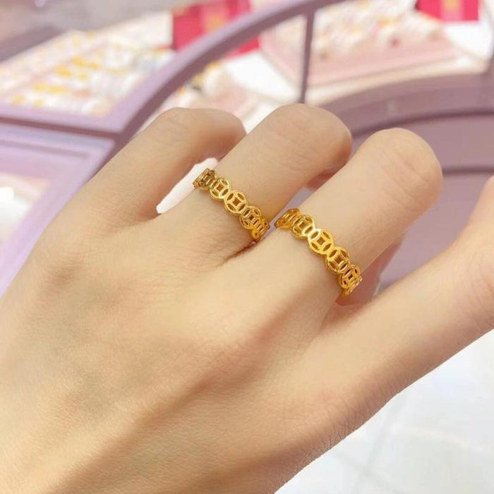 Wholesale Copper coins, rings, titanium steel rings, and colored rings that do not fade. Hand jewelry for men and women