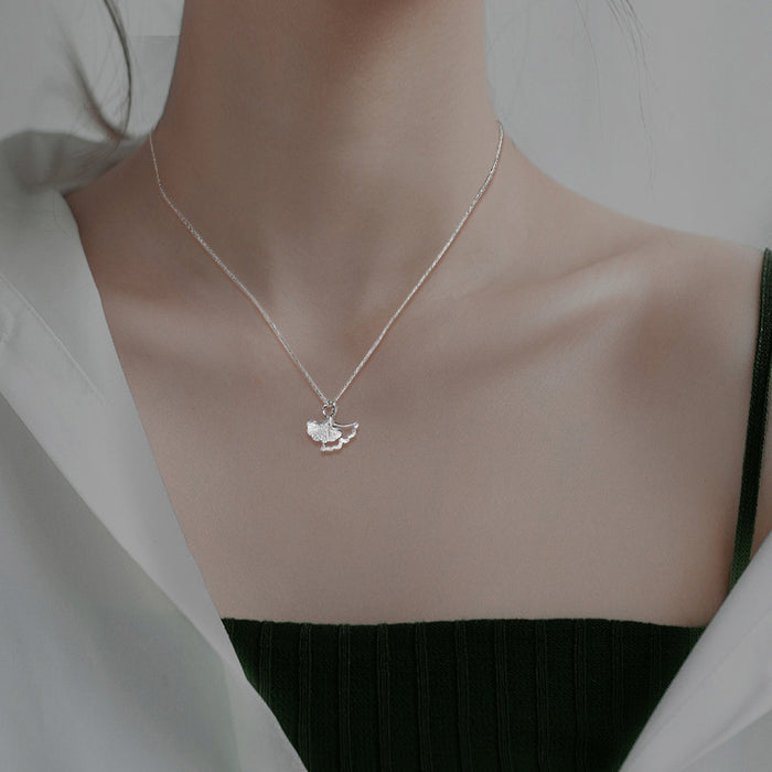 Wholesale Versatile necklace without fading, light luxury, niche new style, minimalist design, collarbone chain