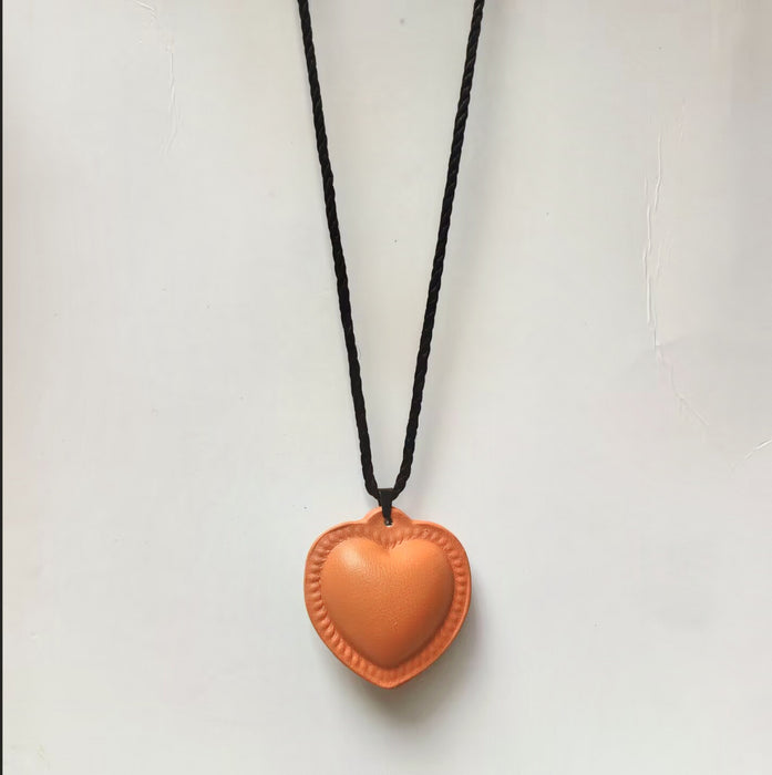 Wholesale Leather Love Necklace Hemp Rope Peach Heart Cool Style All-match Adjustable Cute Spice Girl Heart Necklace