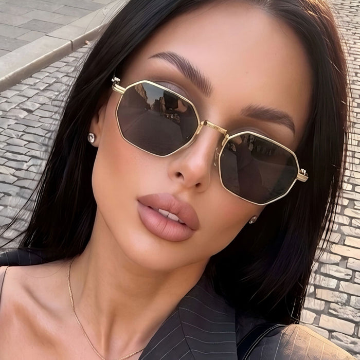 Wholesale Trendy Polygon Sunglasses Gold Frame Gray Lens UV400 for Women Outdoor Travel Fashion Accessory