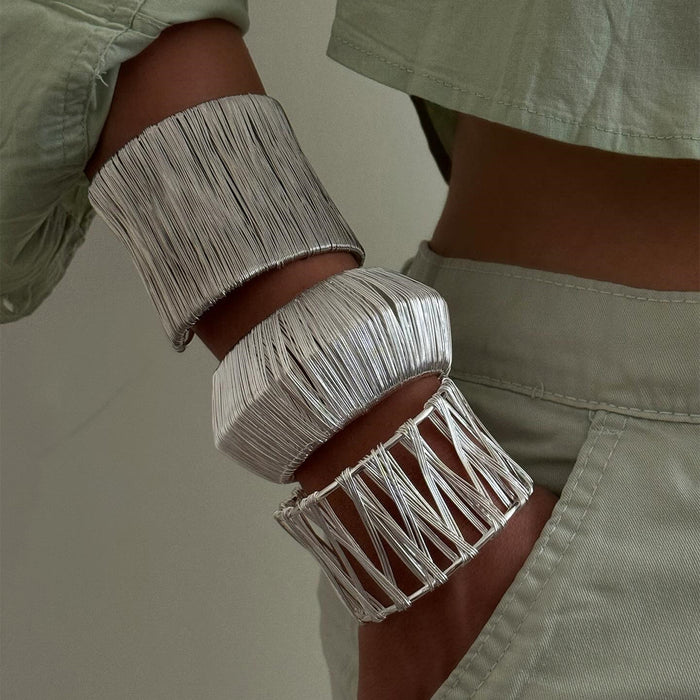 Wholesale New jewelry with personalized brushed weave bracelet, exaggerated alloy bracelet, and hand accessories