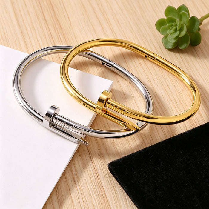 Wholesale Stylish 18K Gold Tone Titanium Steel Nail Bracelet Geometric Design Fashion Accessory Gift