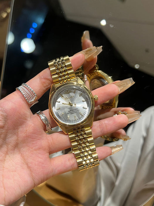 Wholesale Fashionable retro temperament quartz waterproof