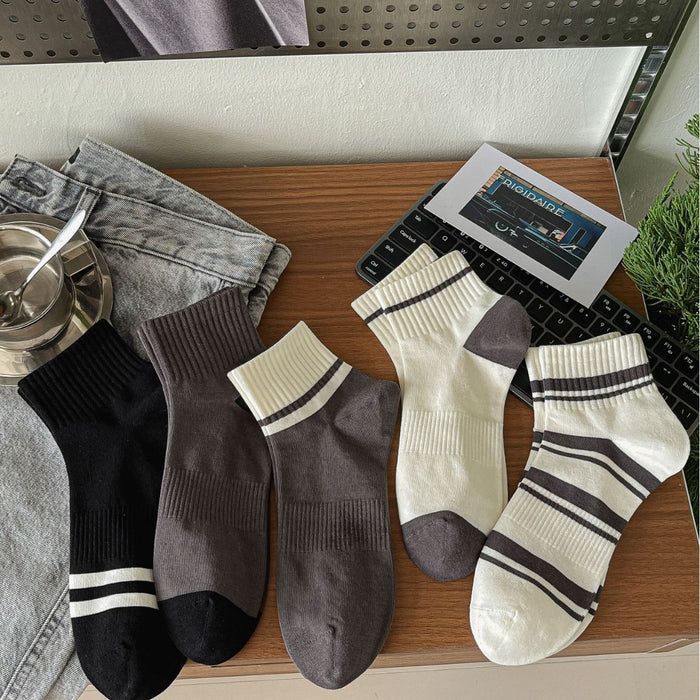 Wholesale Boneless and minimalist cotton socks with breathable and sweat absorbing stripes and color blocking