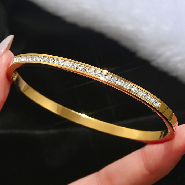 Wholesale Stylish Geometric Mother Of Pearl Rhinestone Bracelet Titanium Steel Gold Finish Everyday Jewelry Accessory