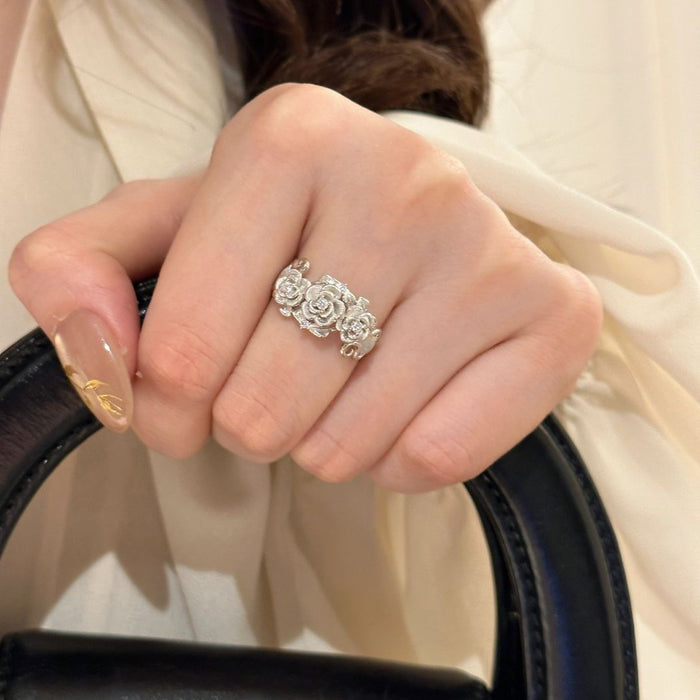 Wholesale Vintage silver brushed rose ring with a fashionable and personalized temperament