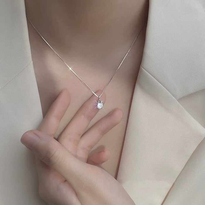 Wholesale Zircon water droplet necklace, light luxury, niche design, geometric collarbone chain, titanium steel new style