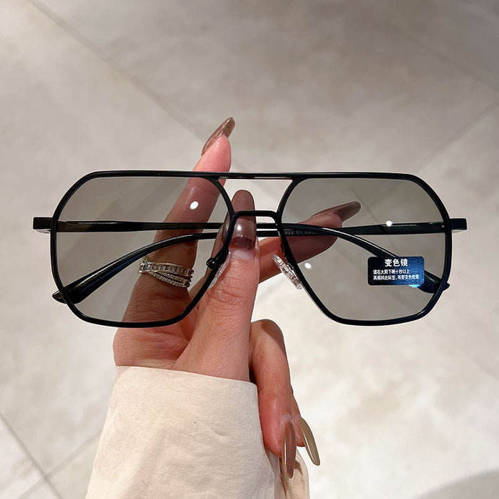 Wholesale Outdoor driving sunglasses, driving glasses, polygonal color changing polarized sunglasses for men