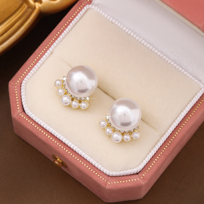 Wholesale cat claw pearl earrings women's niche retro atmosphere