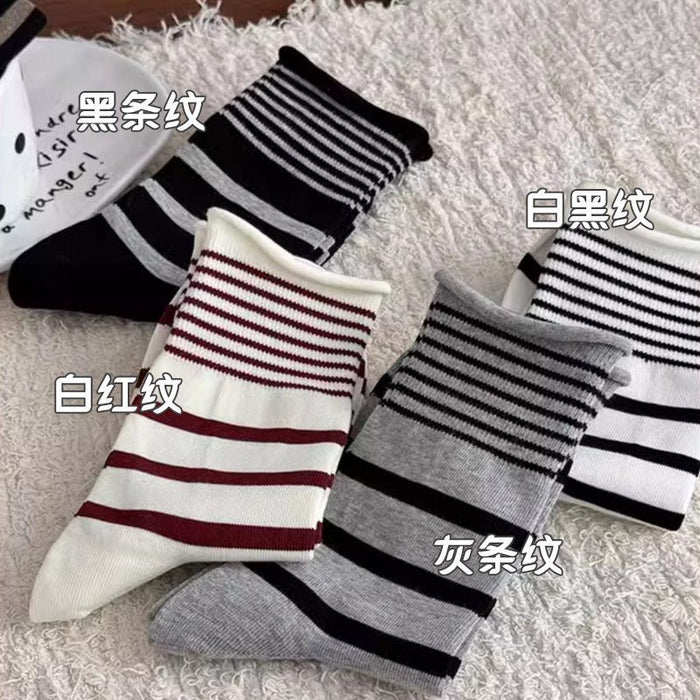 Wholesale Socks, retro stripes, mid tube socks, mid tube socks, piles of socks, autumn and winter stockings, college