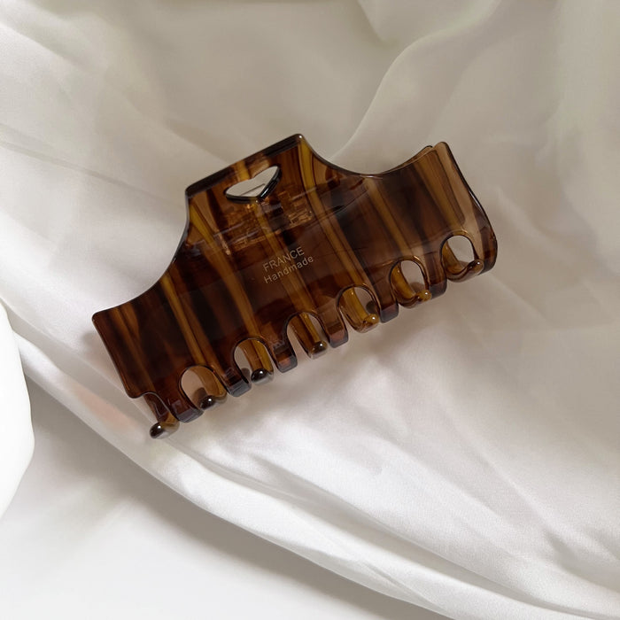 Wholesale A niche high-end love stripe clip with retro temperament, back of the head dished hair, shark clip, half zip hair clip