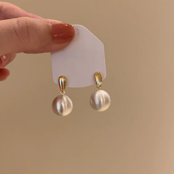 Wholesale Women' s Spherical Stud Earrings