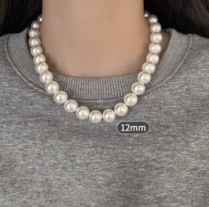 Wholesale Pearl necklace, women's light luxury internet celebrity temperament, simple and high-end feeling, collarbone chain