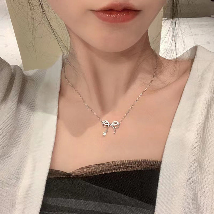 Wholesale Titanium steel necklace, bow pendant, light luxury, niche, simple and versatile collarbone chain accessory