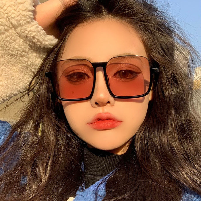 Wholesale Tea colored sunglasses with a high-end feel, retro large frame street photography, sunglasses for men