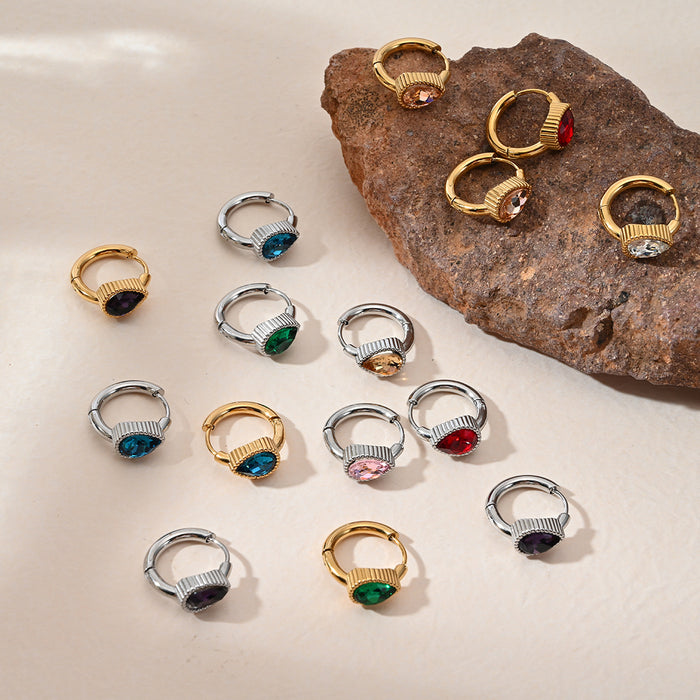 Wholesale Stainless steel heart-shaped earrings with niche temperament, fashionable personality, light luxury, heart studded diamond earrings wholesale