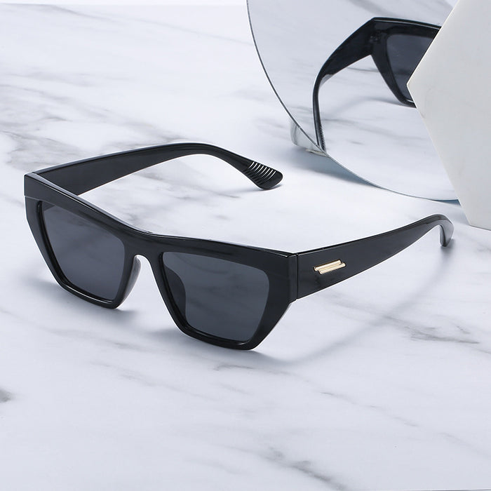 Wholesale cat's eye sunglasses ladies small frame fashion sunglasses women's fashion