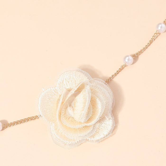 Wholesale Sweet retro flower necklace, fashionable collarbone necklace, new pearl flower necklace