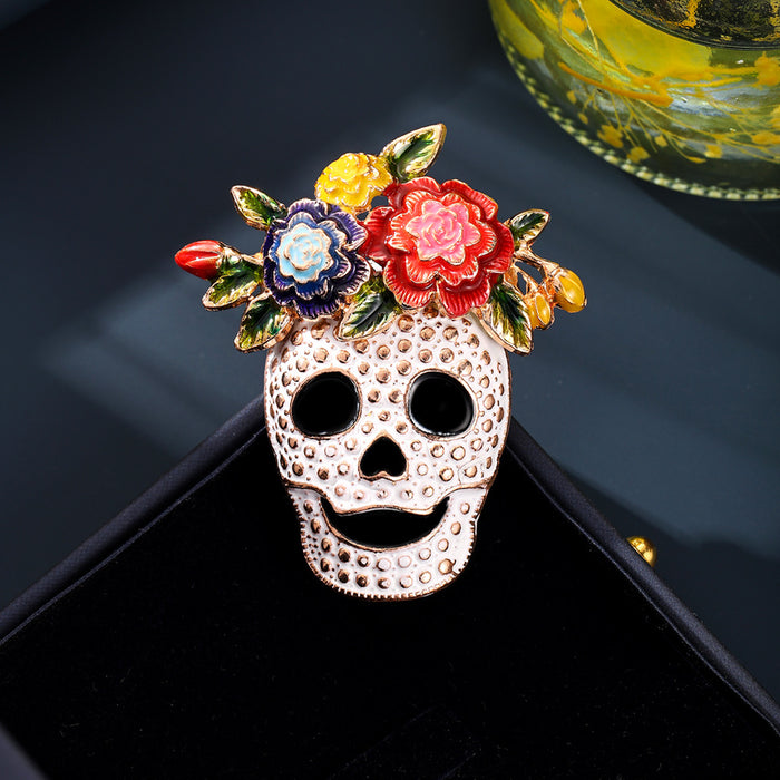 Wholesale Zinc Alloy Skull Brooch Spooky  Fashion Pin Gold Tone Party Accessory