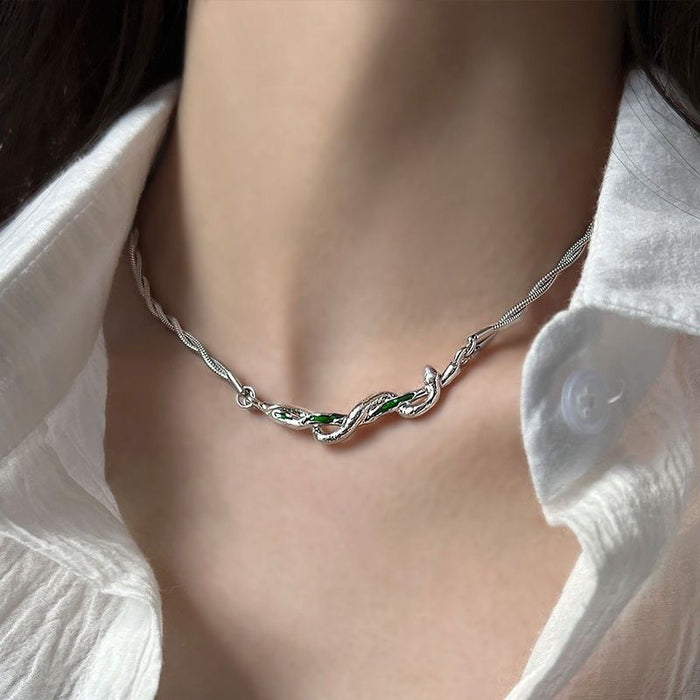 Wholesale Necklace hot girl style personalized clavicle chain high-end snake necklace