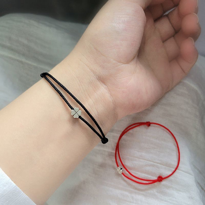 Wholesale Red rope bracelet with four leaf clover simple weaving and thin hand rope, a pair of red rope commemorative gifts