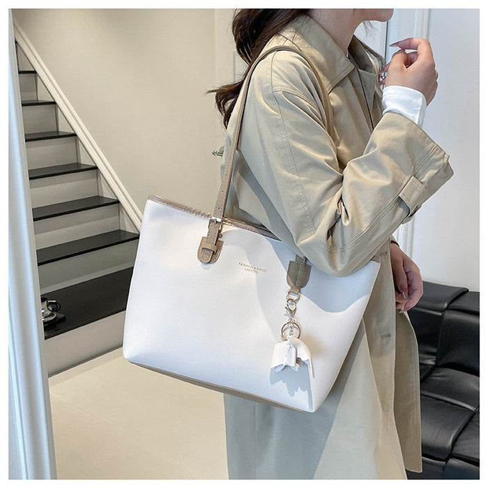 Wholesale Fashionable and stylish large-capacity single-shoulder bag