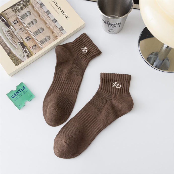 Wholesale Minimalist low cut short tube socks embroidered with letters, trendy sports