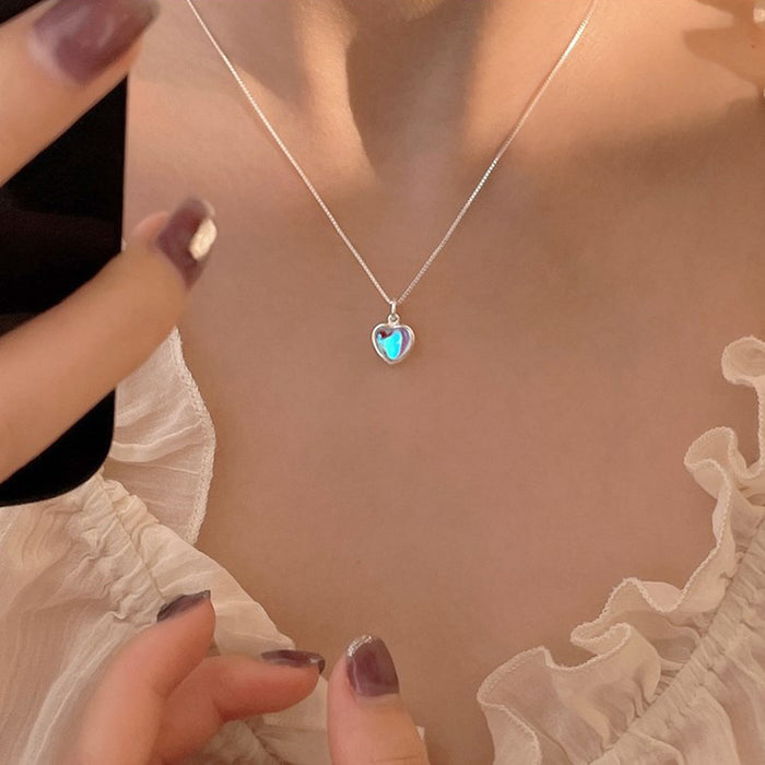 Wholesale Double layered design heart necklace with gradient gemstone peach shaped collarbone chain
