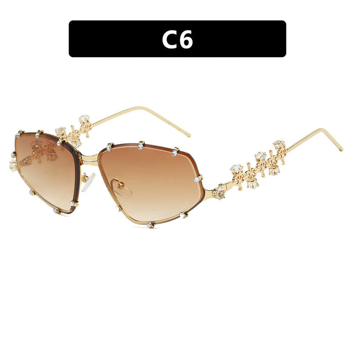 Wholesale Diamond studded glasses frame, fashionable with diamond shaped flat lens, large frame, personalized glasses frame