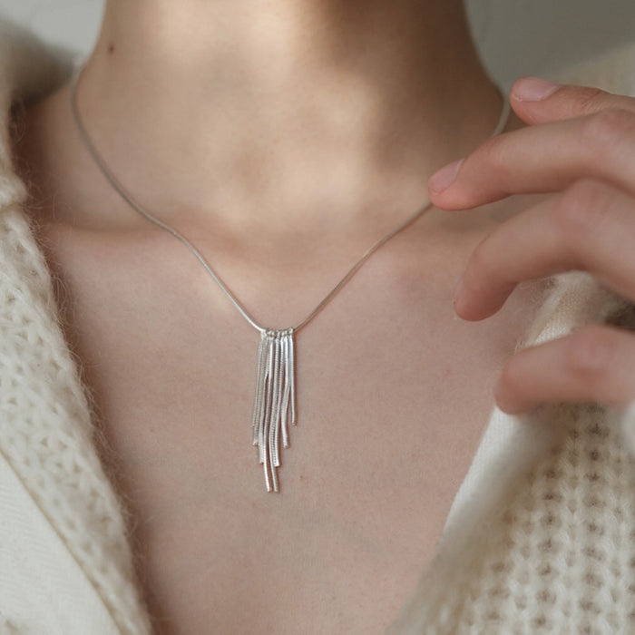 Wholesale Pure silver tassel necklace, exquisite octagonal snake bone chain, simple collarbone chain, niche accessory
