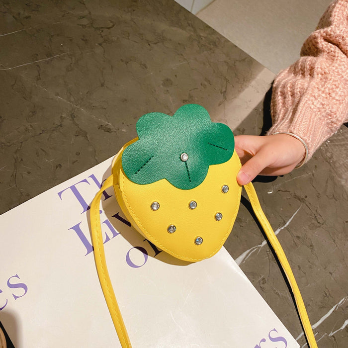 Wholesale Children's Bag Strawberry Bag Fashion Trendy Chain Crossbody Shoulder Bag Cute Princess Girl Small Satchel