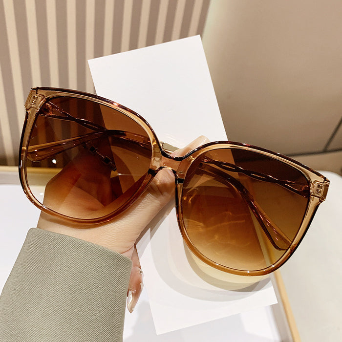 Wholesale New sunglasses, stylish large frame sunglasses, high-definition, comfortable, retro and high-end feel